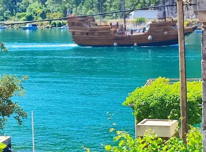 Appartamento Aqua Dream - Private Jacuzzi, Wood Bbq , Terrace , Ground Floor