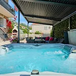 דירה Aqua Dream - Private Jacuzzi, Wood Bbq , Terrace , Ground Floor *