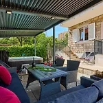 Appartamento Aqua Dream - Private Jacuzzi, Wood Bbq , Terrace , Ground Floor