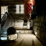 דירה Aqua Dream - Private Jacuzzi, Wood Bbq , Terrace , Ground Floor