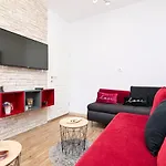 Aqua Dream - Private Jacuzzi, Wood Bbq , Terrace , Ground Floor