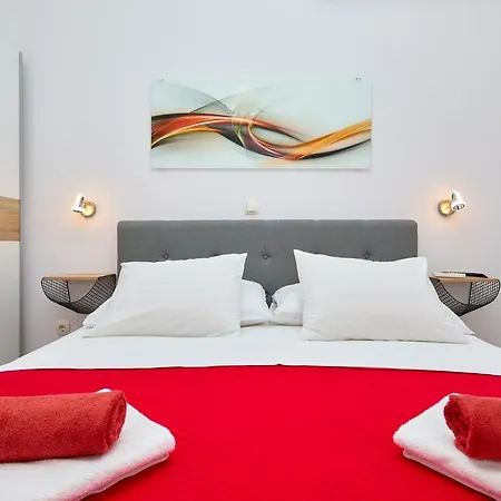 Aqua Dream - Private Jacuzzi, Terrace , Ground Floor