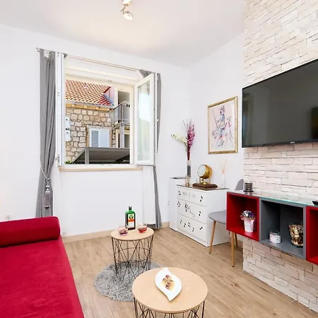 Aqua Dream - Private Jacuzzi, Terrace , Ground Floor Apartment Mokosica