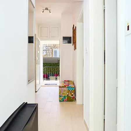 公寓 Aqua Dream - Private Jacuzzi, Wood Bbq , Terrace , Ground Floor *