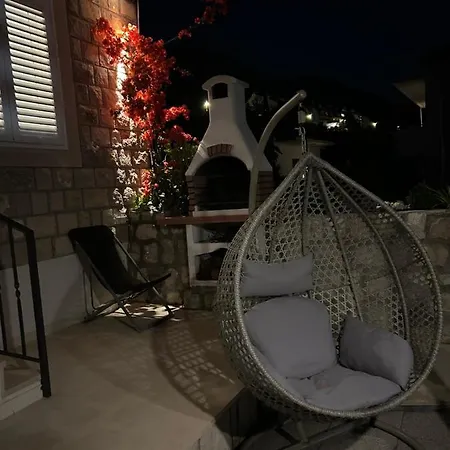 Aqua Dream - Private Jacuzzi, Wood Bbq , Terrace , Ground Floor *