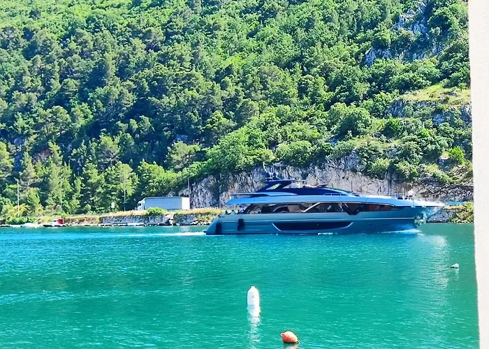 Apartament Aqua Dream - Private Jacuzzi, Wood Bbq , Terrace , Ground Floor