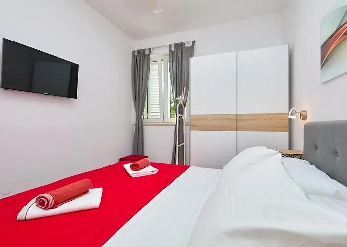 Aqua Dream - Private Jacuzzi, Wood Bbq , Terrace , Ground Floor Apartamento