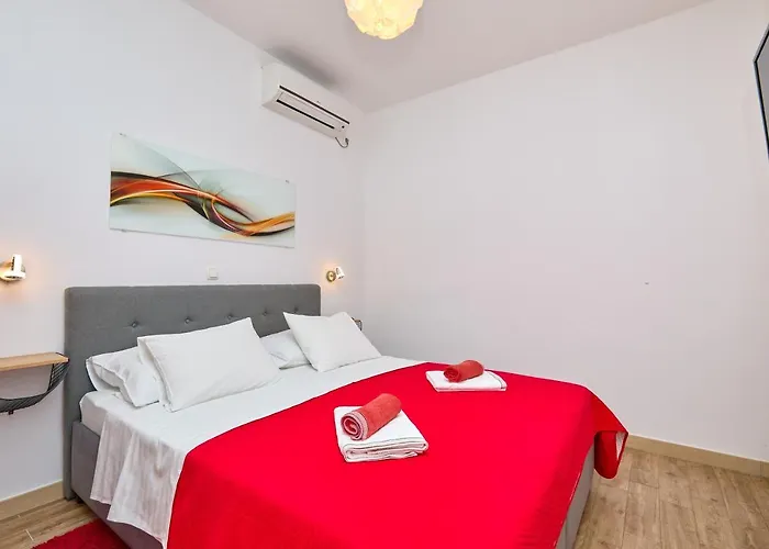 Aqua Dream - Private Jacuzzi, Wood Bbq , Terrace , Ground Floor Mokošica