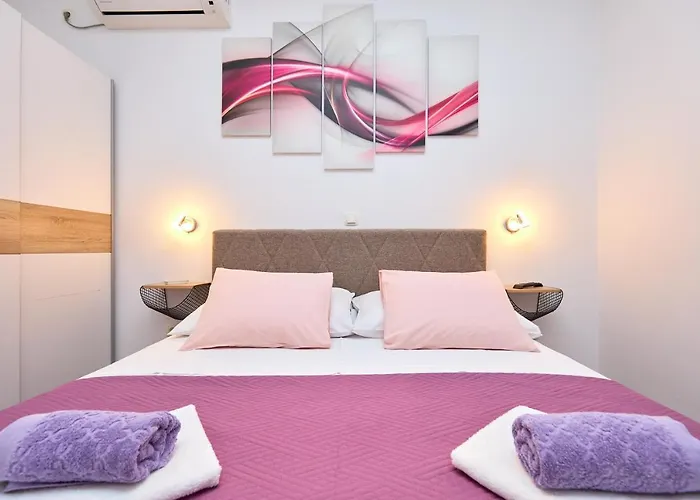 Aqua Dream - Private Jacuzzi, Wood Bbq , Terrace , Ground Floor Apartamento *