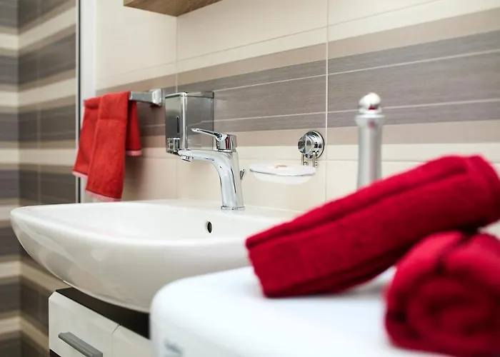 Aqua Dream - Private Jacuzzi, Wood Bbq , Terrace , Ground Floor