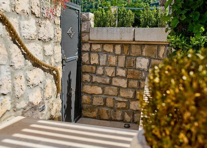 Aqua Dream - Private Jacuzzi, Wood Bbq , Terrace , Ground Floor * Mokošica